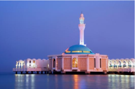 المسجد العائم بجدة .. مقصد الحجاج والمعتمرين 